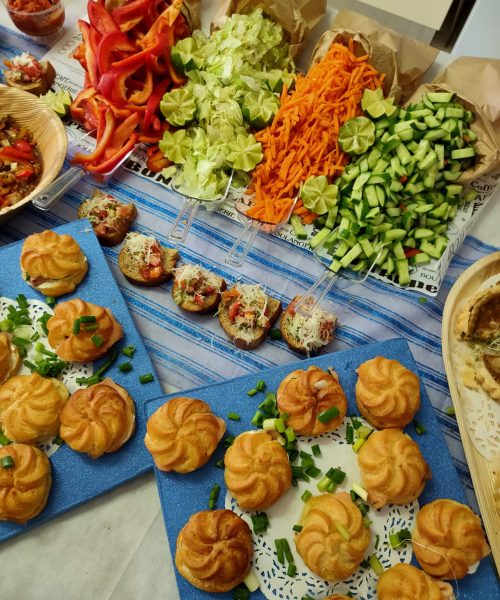 שולחן שוק חלבי שופע